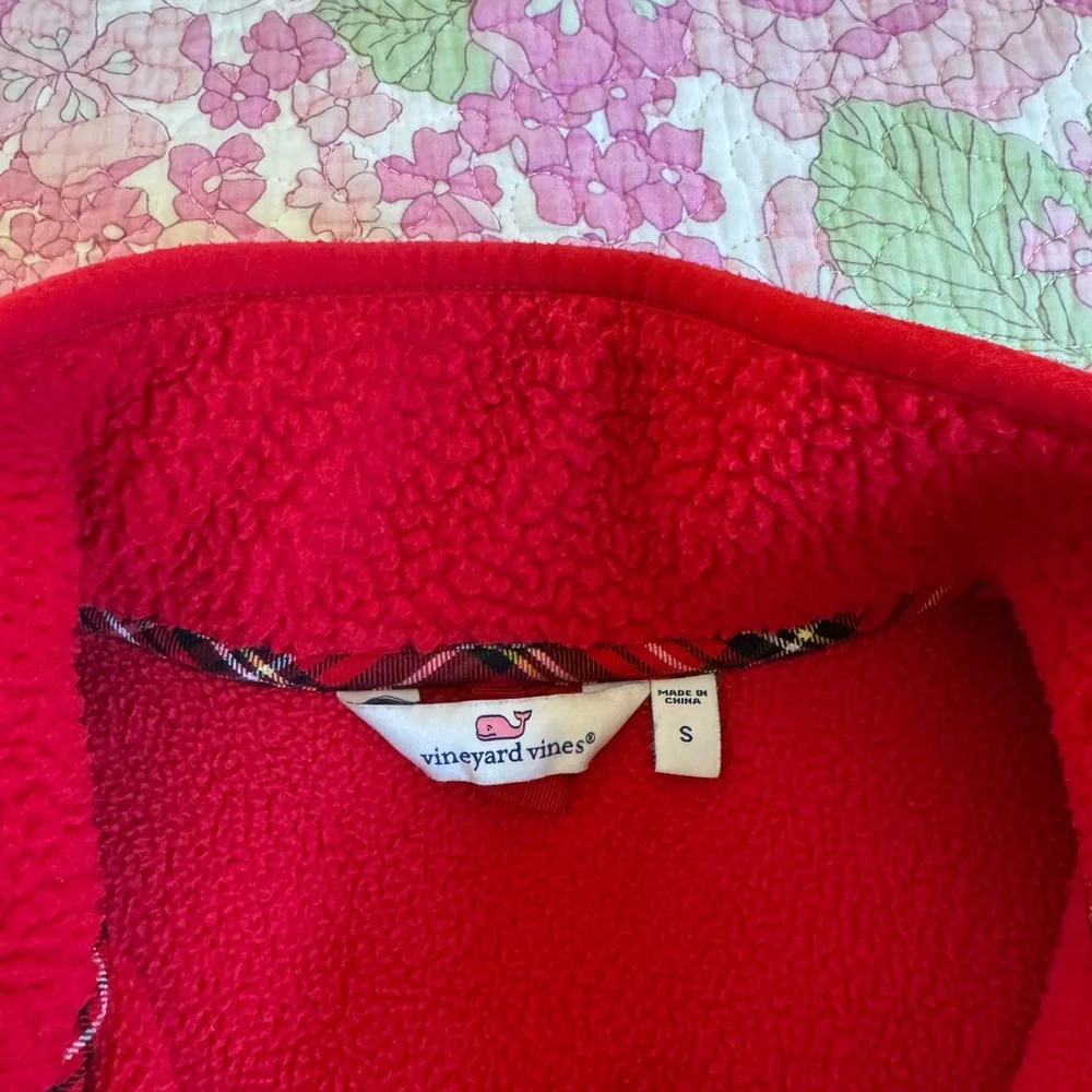 Vineyard Vines Red Teddy Fleece Pullover size S - Picture 8 of 9